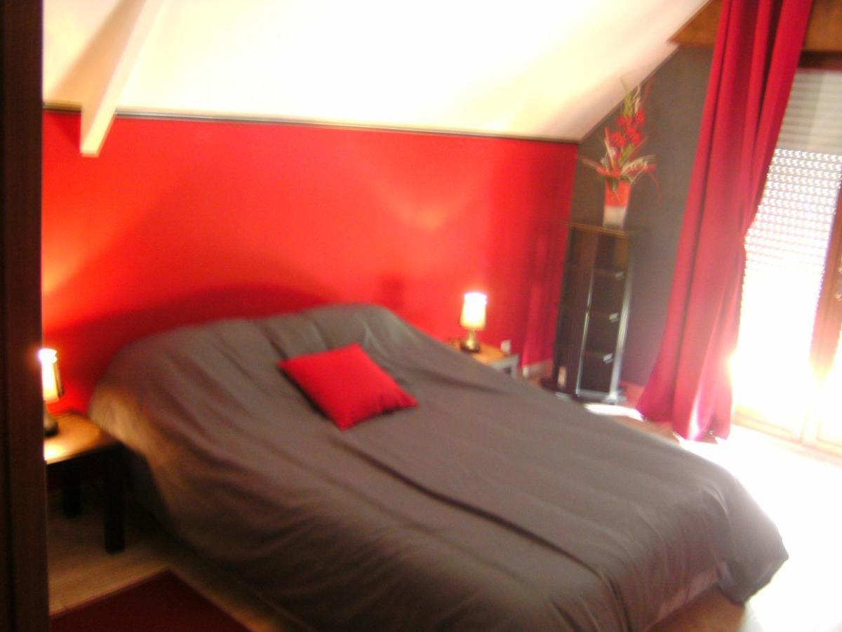 Bed and Breakfast Au Fil De L'Eau Saulzoir Exterior foto